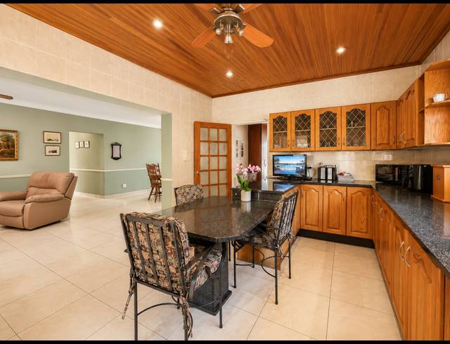 3 BEDROOM TOWNHOUSE FOR SALE IN THREE RIVERS